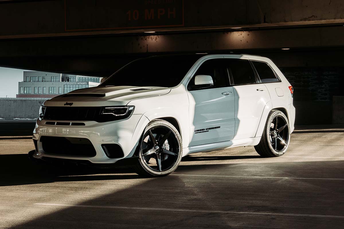 How to Remove Roof Rack on a Jeep Grand Cherokee OffRoading Pro
