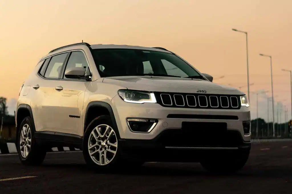 White Jeep Compass